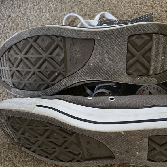 High Top Converse - Picture 7 of 7